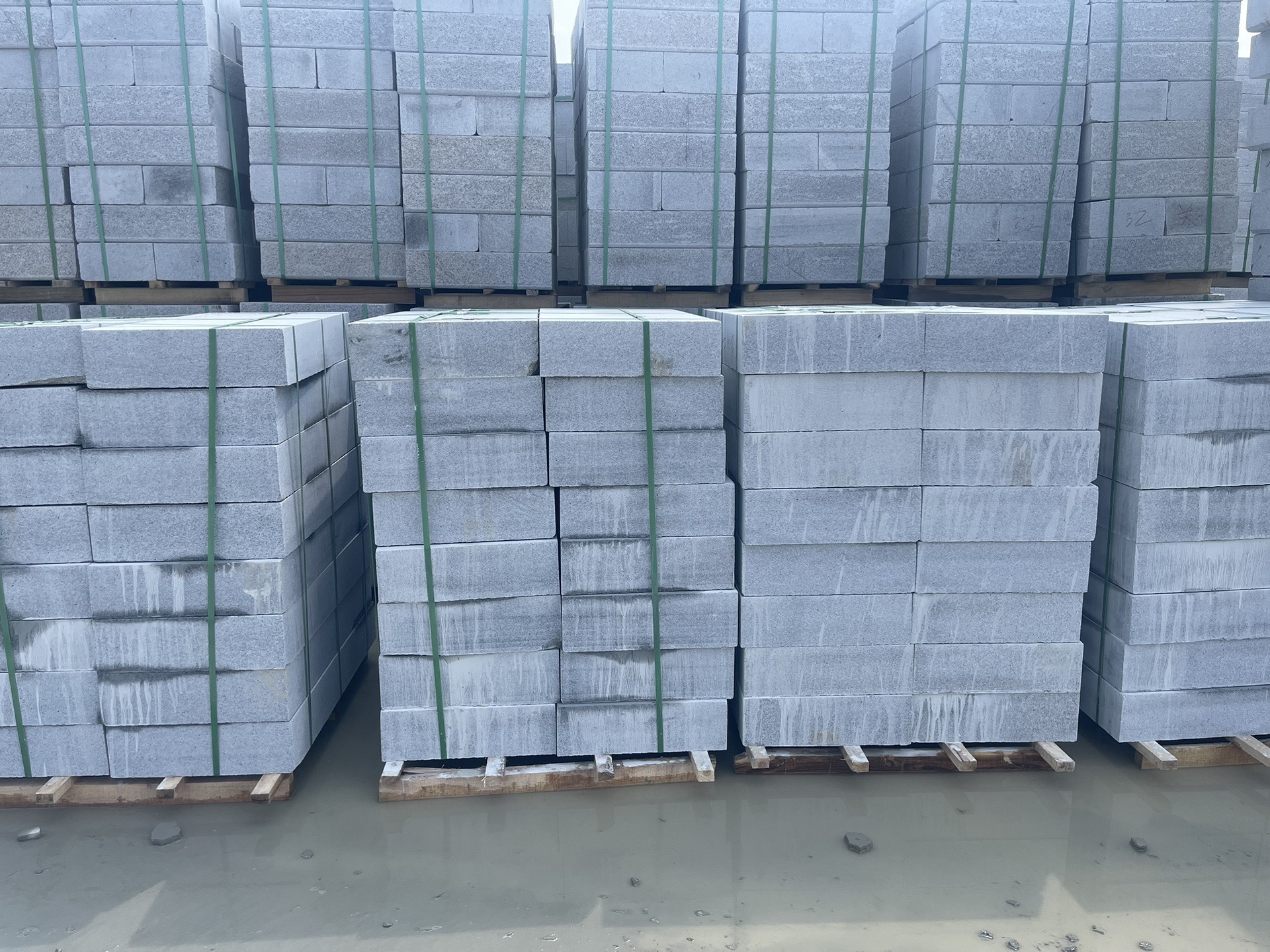 芝麻灰花崗巖廠家灰色大理石供應商電話聯系